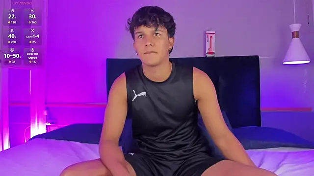 Leo Savage  online show from October 3, 4:09 am