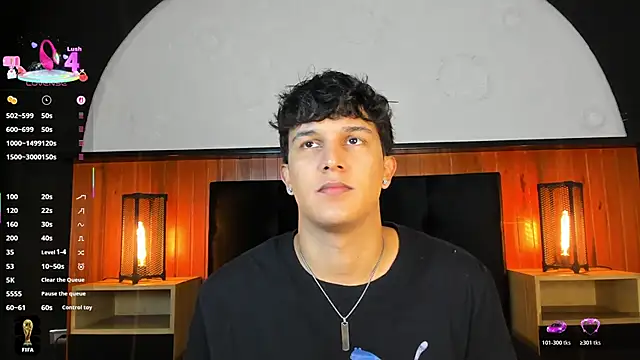 Snapshot of Leo_Savage_ chatting on June 20, 4:37 am Leo Savage online show from June 20, 4:37 am