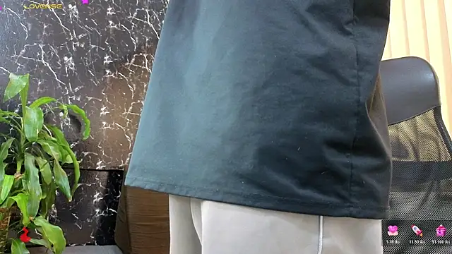 Alexander ferre online show from March 6, 1:29 pm