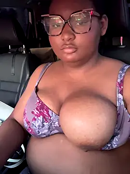 PoppyLuxe online show from November 18, 10:25 pm