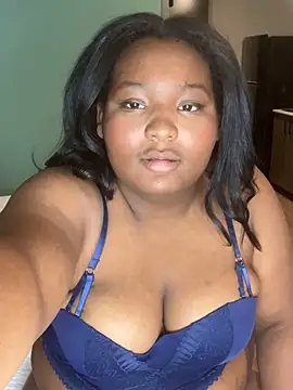 PoppyLuxe online show from December 21, 1:57 am