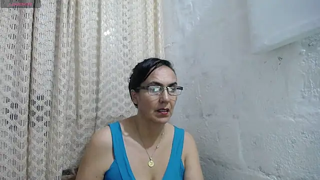 gabbyparker  online show from September 15, 9:42 am