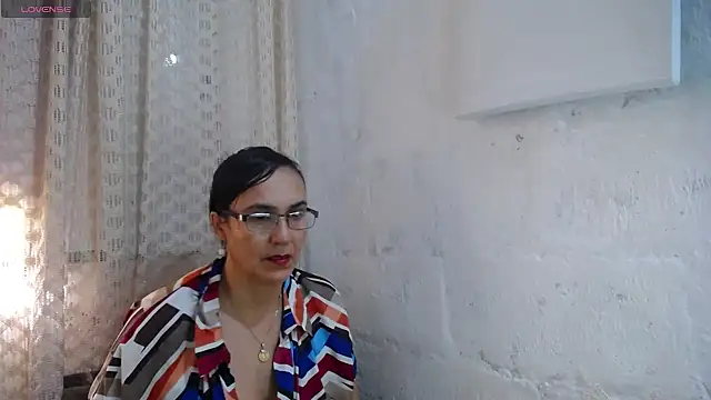 gabbyparker  online show from September 16, 1:56 pm