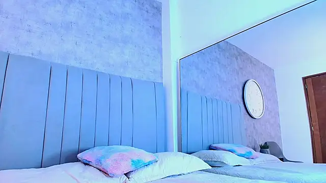 karla-ruiz online show from October 24, 7:10 pm