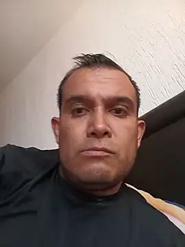 ALEJANDRO1991L online show from May 28, 6:05 pm