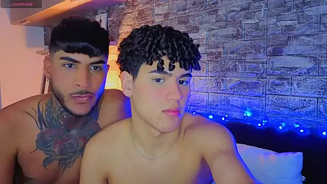 Theimperialboys  online show from March 11, 4:29 am