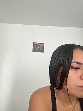 Snapshot of SaraMartinez_1 chatting on February 16, 4:36 pm SaraMartinez 1 online show from February 16, 4:36 pm