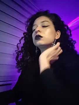 Snapshot of miss_carmila1 chatting on May 21, 1:12 am miss carmila1 online show from May 21, 1:12 am