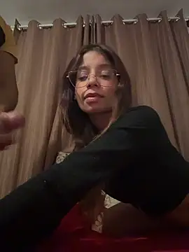 FadaPerigosa online show from April 11, 8:57 pm