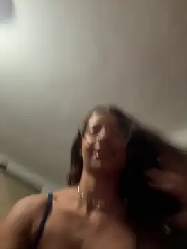 FadaPerigosa online show from April 15, 2:07 am