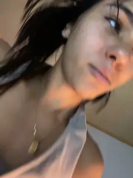 LilybethGray online show from April 18, 11:05 pm