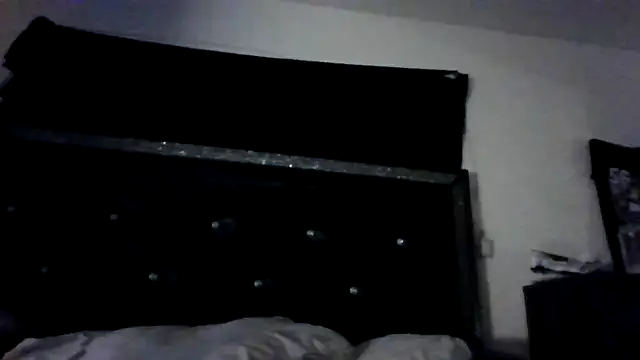 OnlyOneMeeks online show from April 17, 5:54 am