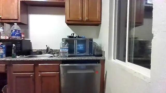 OnlyOneMeeks online show from April 18, 7:23 am