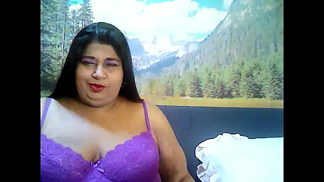 indianhoney694u online show from October 24, 5:04 am