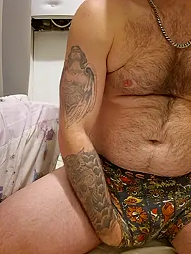 biversboy online show from November 11, 7:36 pm