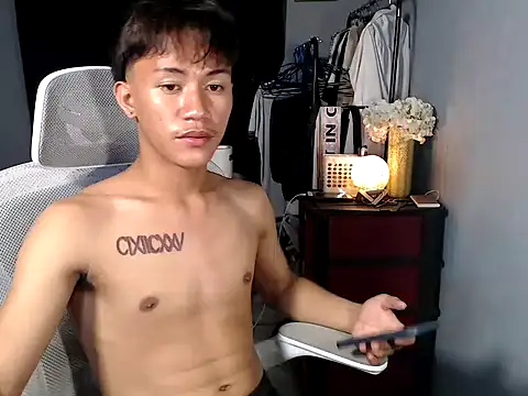 naughtyboyloy 0 online show from January 8, 4:20 pm