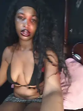 XOXOebony online show from July 10, 7:01 am