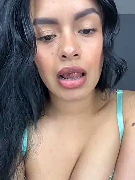 Melissa coch online show from April 15, 4:58 pm