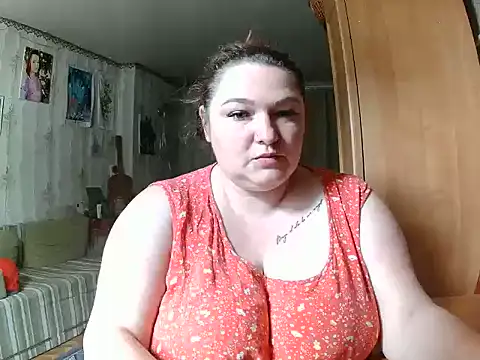 Snapshot of AngelQSky chatting on June 17, 3:35 pm AngelQSky online show from June 17, 3:35 pm