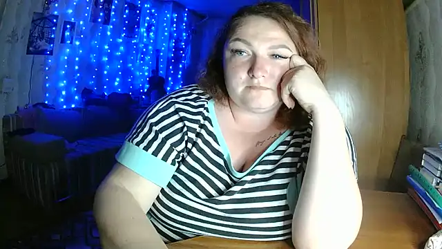 Snapshot of AngelQSky chatting on June 20, 9:39 pm AngelQSky online show from June 20, 9:39 pm