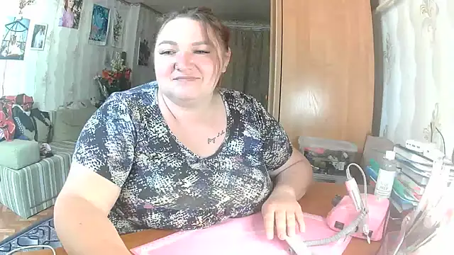 Snapshot of AngelQSky chatting on July 6, 3:03 pm AngelQSky online show from July 6, 3:03 pm