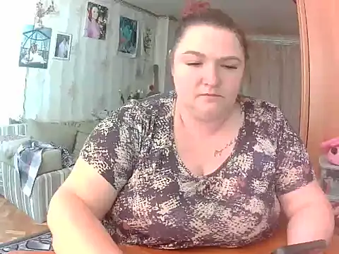 Snapshot of AngelQSky chatting on July 11, 1:47 pm AngelQSky online show from July 11, 1:47 pm
