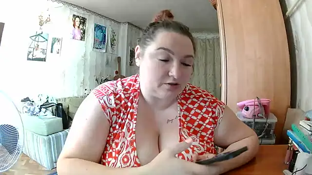 Snapshot of AngelQSky chatting on July 18, 3:38 pm AngelQSky online show from July 18, 3:38 pm