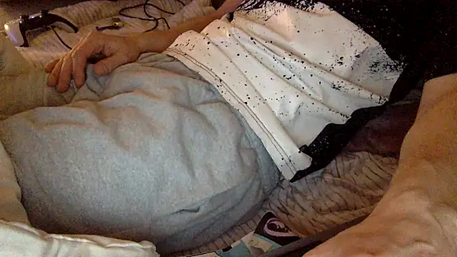 Snapshot of Breezydicksn chatting on October 30, 7:36 pm Breezydicksn online show from October 30, 7:36 pm