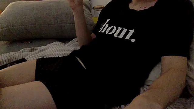 Snapshot of Breezydicksn chatting on November 5, 5:13 pm Breezydicksn online show from November 5, 5:13 pm