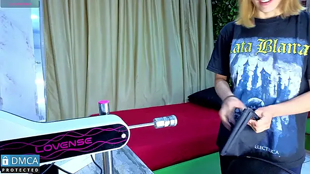 nena cupcake  online show from February 2, 10:58 am