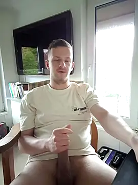 6incheswannacum online show from April 19, 5:12 pm