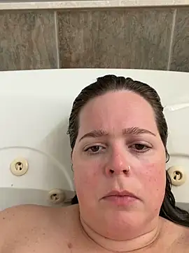 Snapshot of hornykitty1210 chatting on March 6, 3:52 pm hornykitty1210 online show from March 6, 3:52 pm