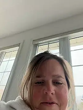 Snapshot of hornykitty1210 chatting on March 26, 4:01 pm hornykitty1210 online show from March 26, 4:01 pm