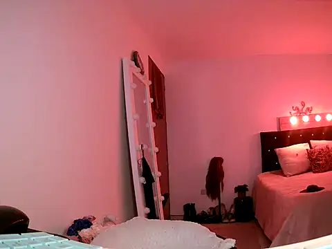 Miamourkendalls online show from September 8, 11:04 pm