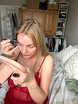 Layla 20  online show from October 10, 12:26 pm