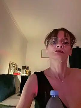 Chris06d22xh online show from June 6, 9:52 pm