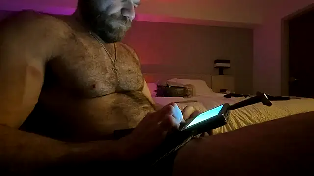 Bighairytopping online show from June 10, 7:40 am