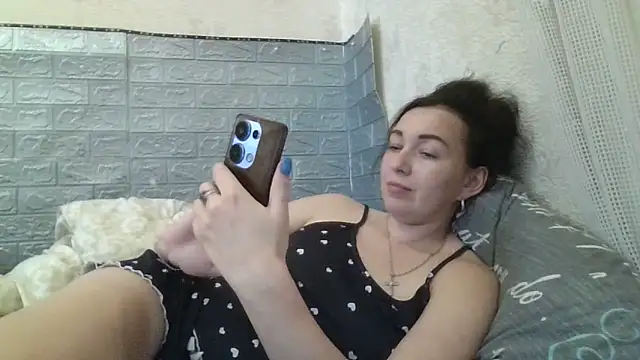 DanaNeon online show from May 23, 11:58 am