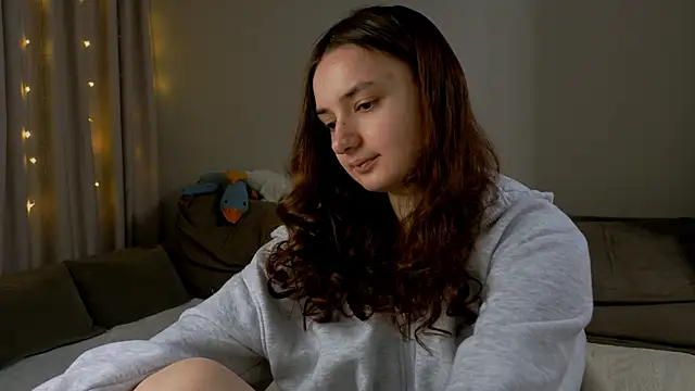 Lelia Vibe online show from February 9, 5:28 pm