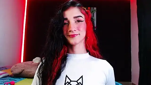 Snapshot of ingrid_zese_ chatting on December 15, 8:24 pm ingrid zese online show from December 15, 8:24 pm