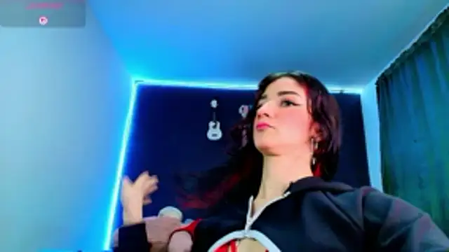 Snapshot of ingrid_zese_ chatting on February 9, 9:19 pm ingrid zese online show from February 9, 9:19 pm