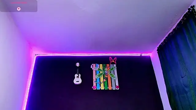 Snapshot of ingrid_zese_ chatting on February 21, 5:47 pm ingrid zese online show from February 21, 5:47 pm