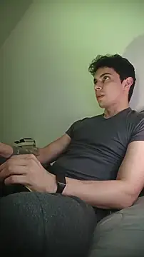 yourfavoriteboy   online show from January 10, 12:56 am