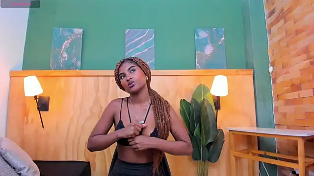 halleylorens online show from April 17, 7:28 pm