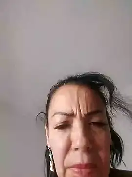 naiaratobon   online show from December 5, 10:46 am