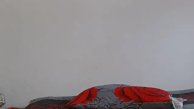 naiaratobon   online show from February 19, 6:37 pm