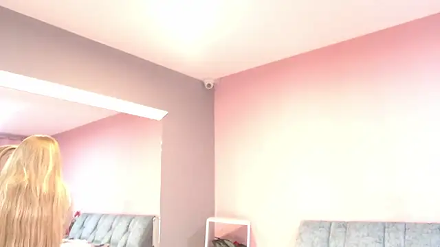 Camila Russoo online show from January 15, 7:39 pm