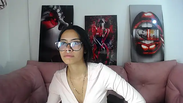Miahotcs1 online show from May 26, 1:40 pm