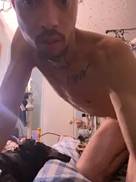 ColDreaMZz93 online show from April 3, 11:58 pm