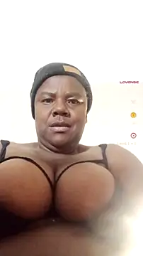 AnnabigpussyXO online show from July 7, 7:07 pm